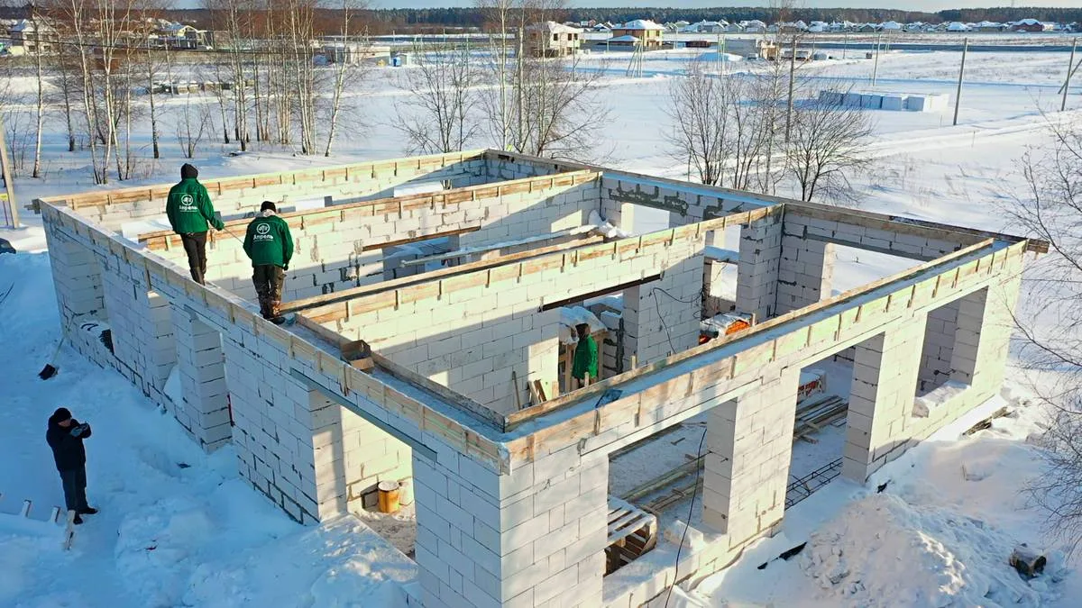 Можно ли строить дома из газобетона зимой?
