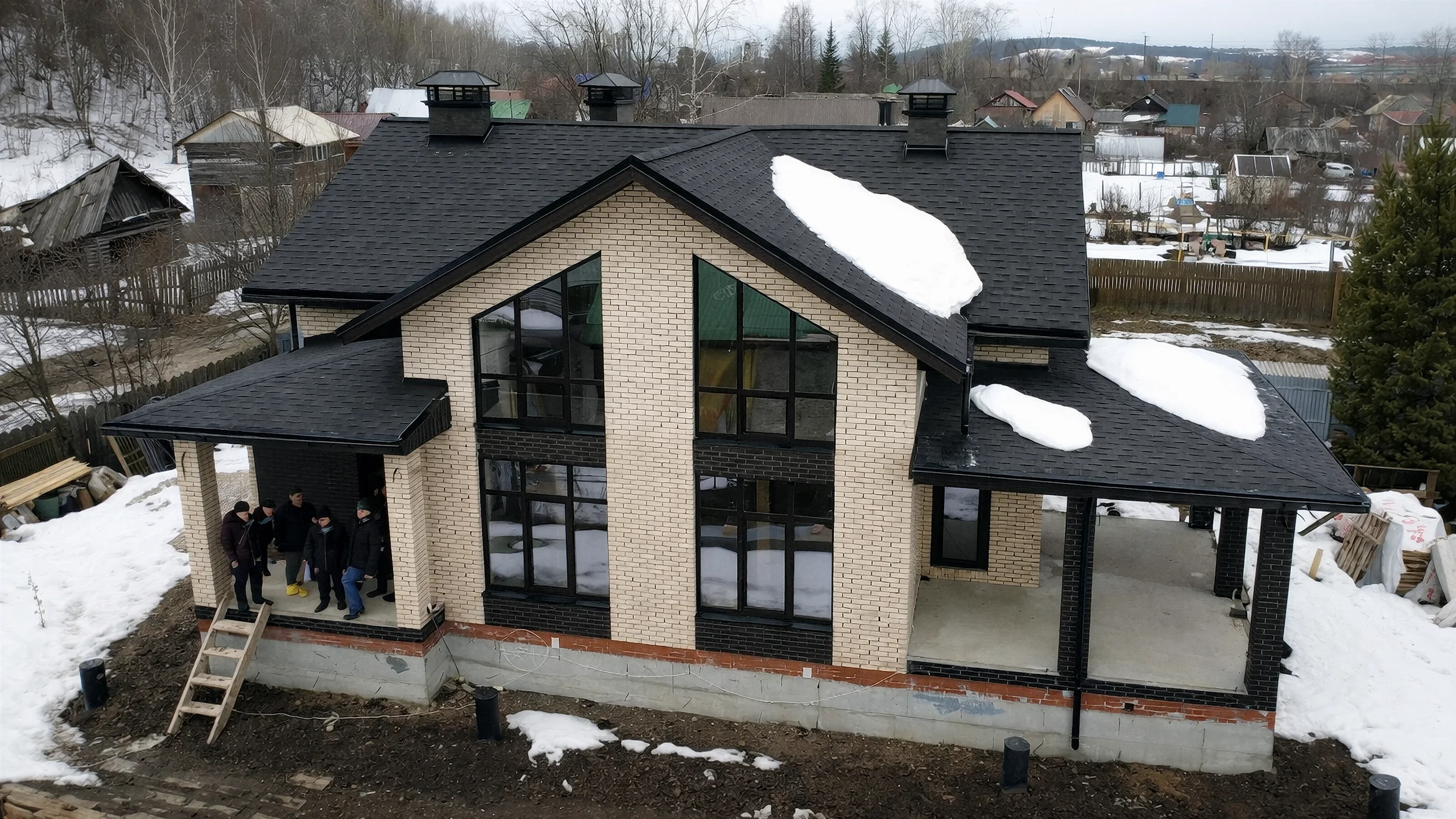 Загородный дом с панорамным фасадом