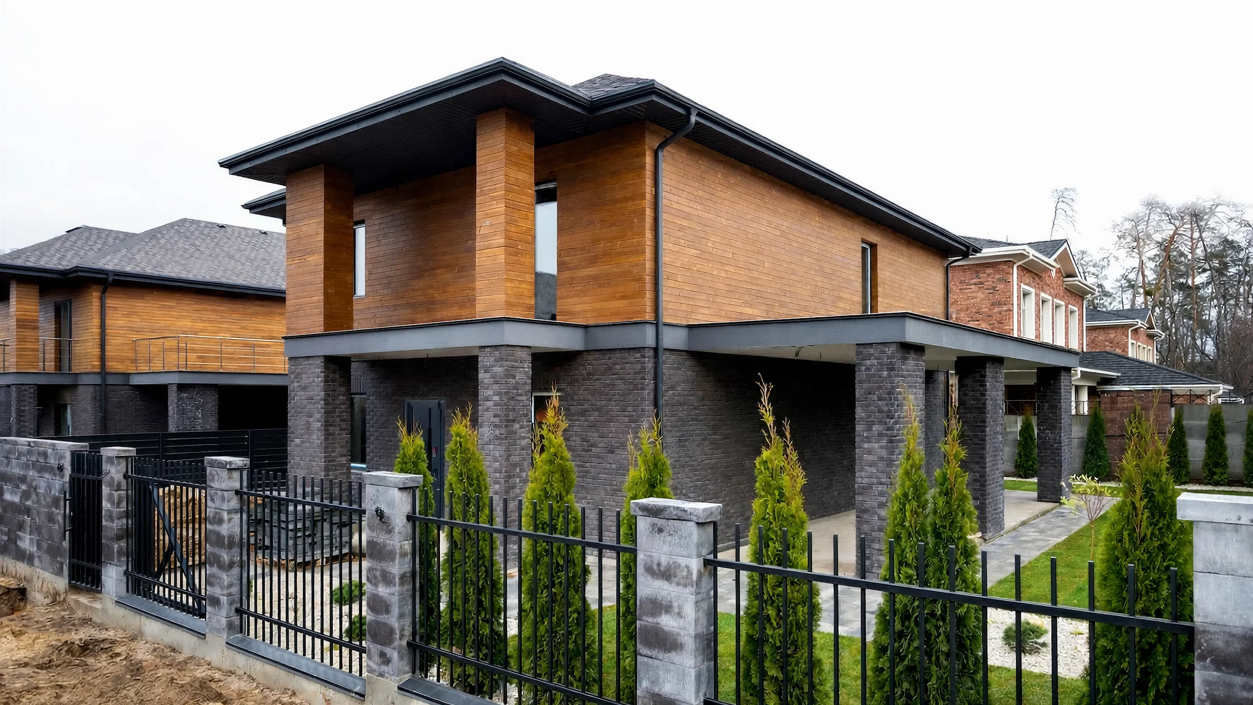 Загородный дом с панорамным фасадом