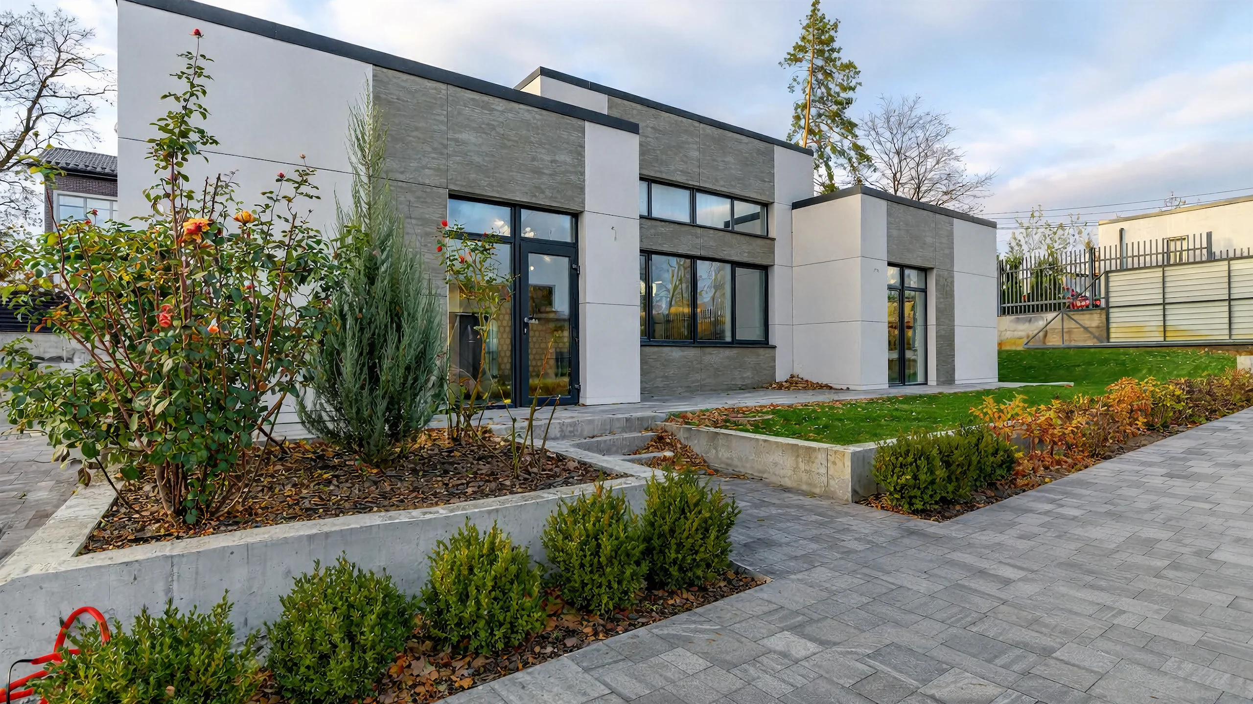 Загородный дом с панорамным фасадом